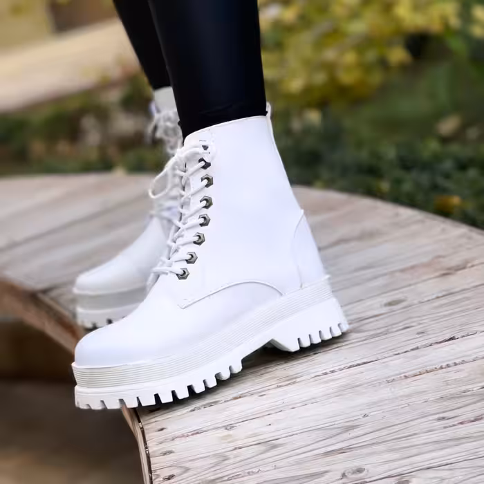 نیم بوت زنانه رنگ سفید. ارسال رایگان 