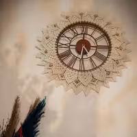 ساعت مکرومه چوبی