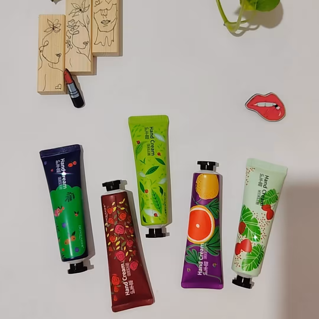 کرم مرطوب کننده دست