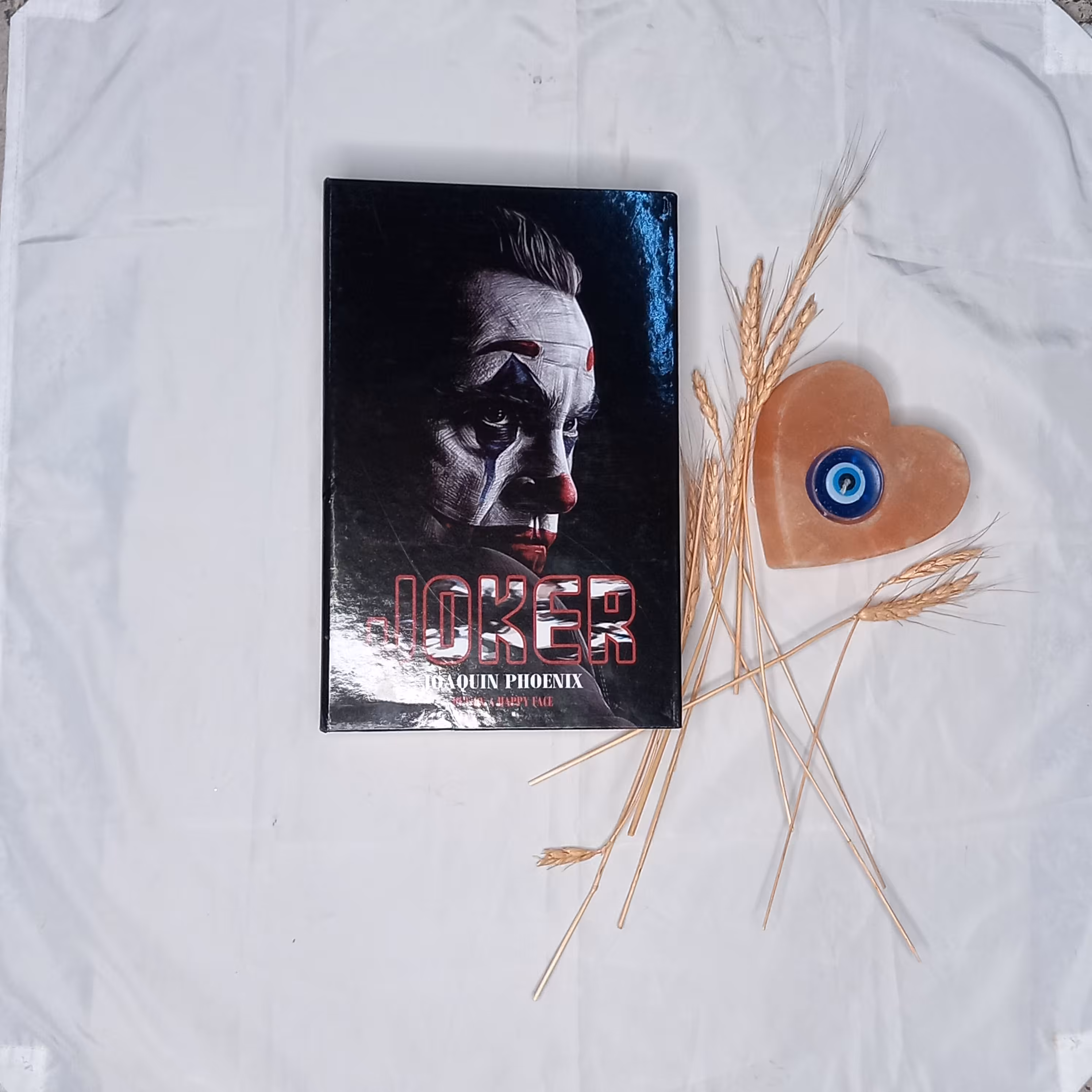 کتاب دکوراتیو باز شو مدل جوکر سیاه