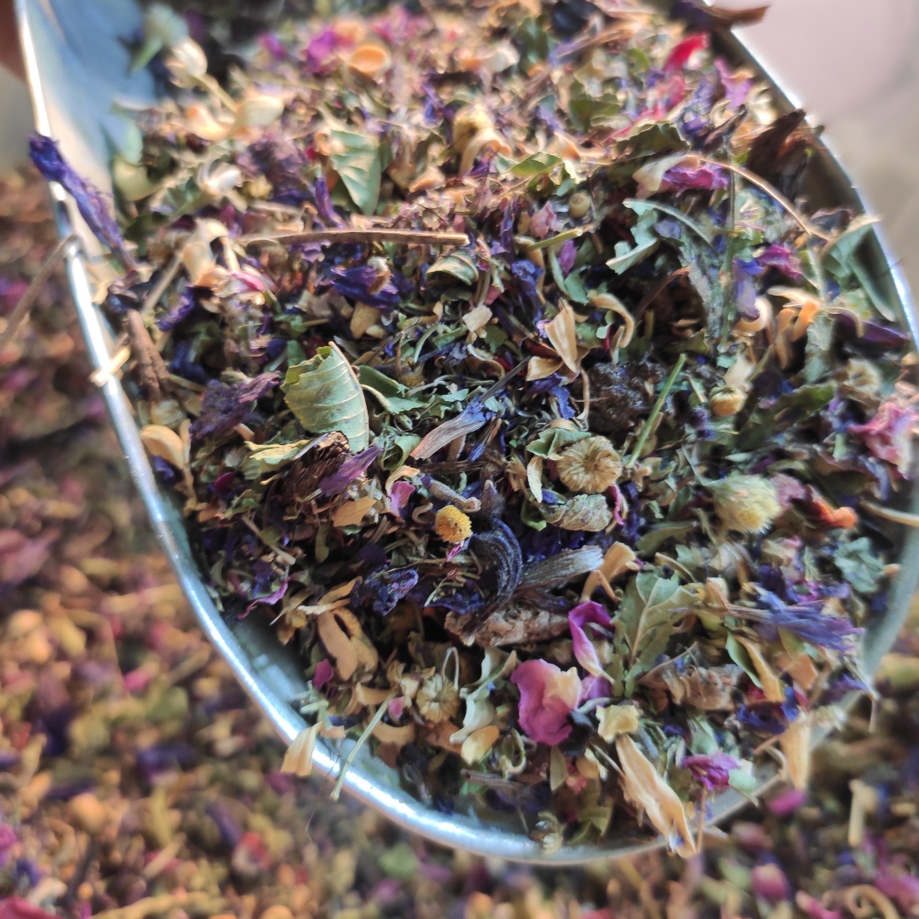 دمنوش 22گیاه تقویت اعصاب ارسال رایگان (ضد استرس و اضطراب و تپش قلب)