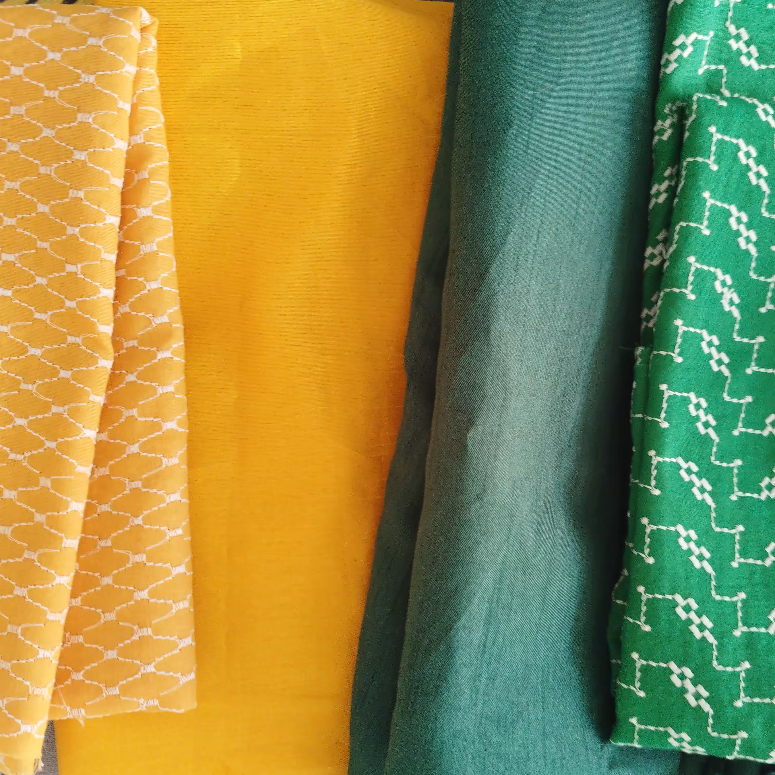 پارچه خامه دوزی نخی وتافته