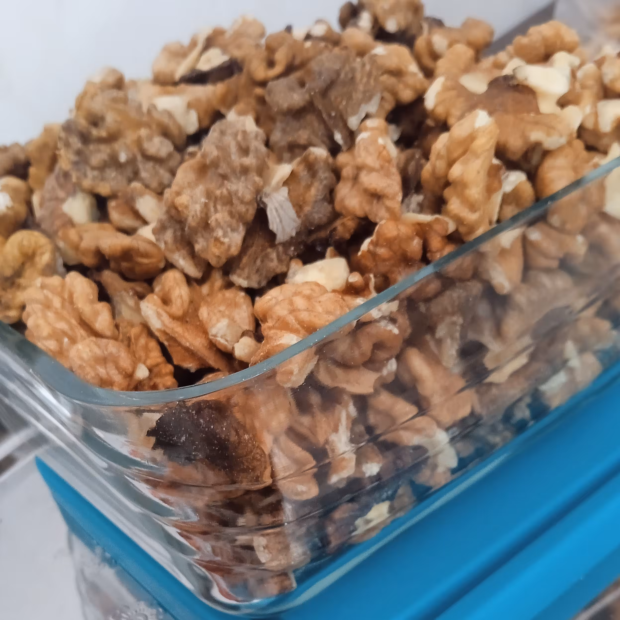 مغز گردوایرانی خورشتی چرب و خوش طعم 400 گرمی 