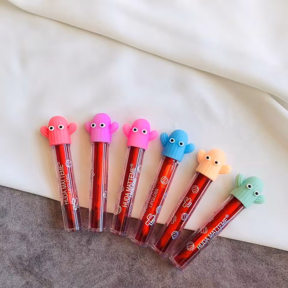 تینت لب عروسکی