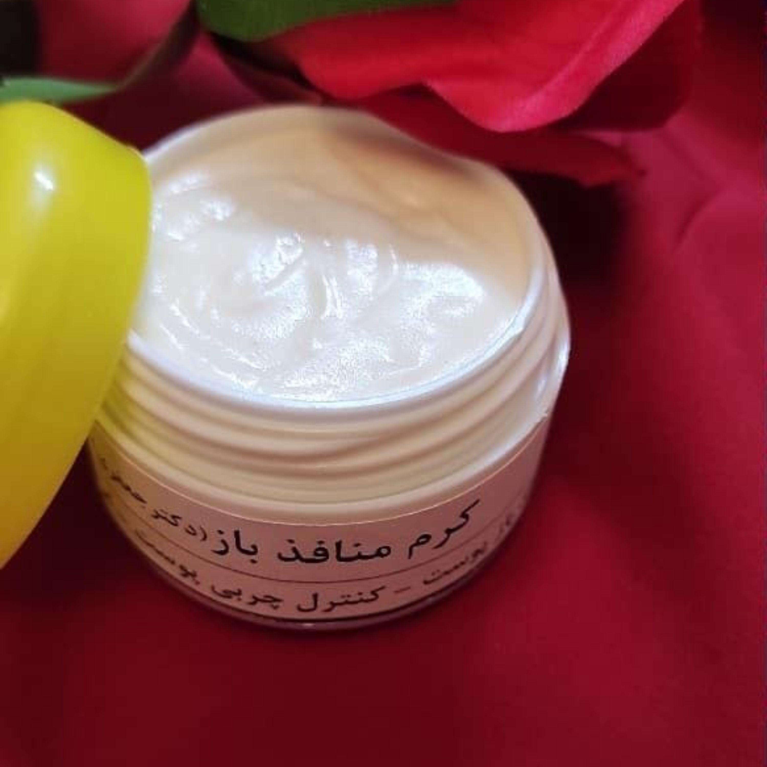 کرم لیفتینگ و بستن منافذ باز صورت(فقط تیوپی موجود است (