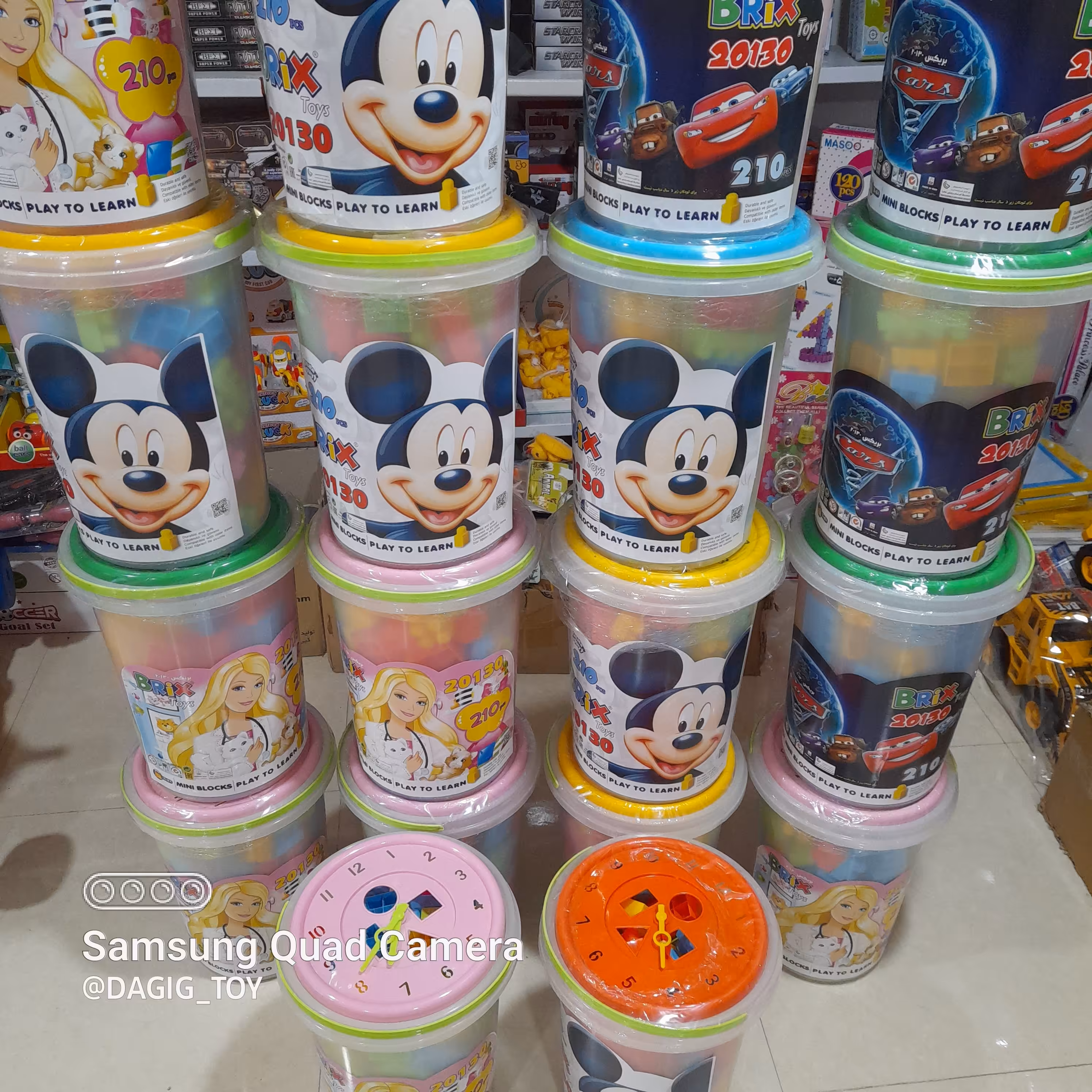 خرید اسباب بازی لگو سطلی بزرگ 210  قطعه ساختمان سازی آجر به قیمت بسیار مناسب