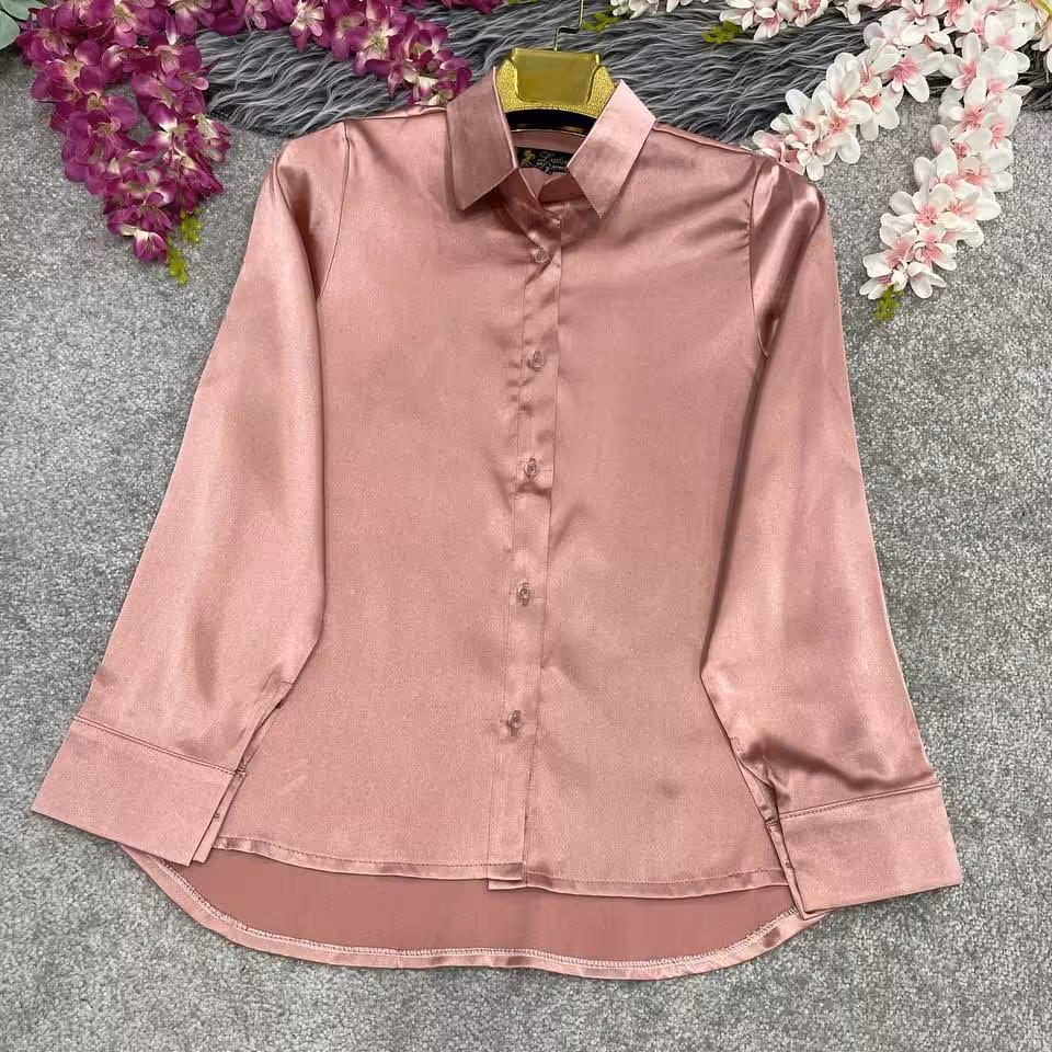 شومیز ساتن کالباسی . شومیز ساتن یاسی . شومیز با کیفیت کوتاه . تونیک ساتن . مانتو کوتاه ساتن