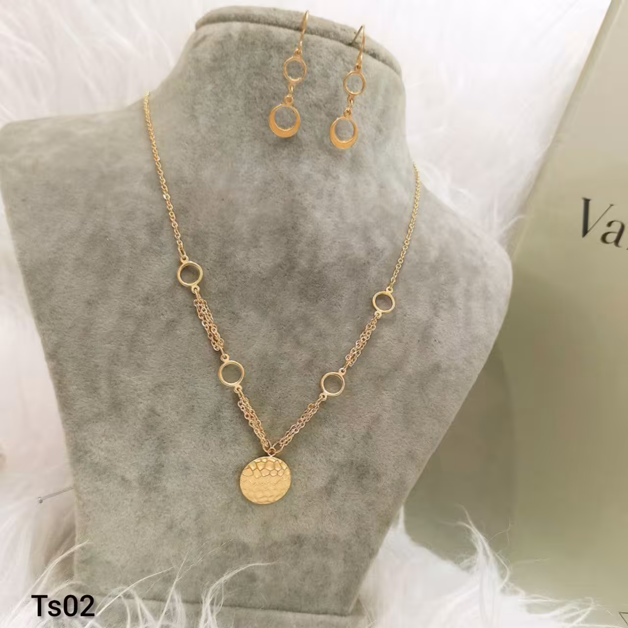 نیم ست استیل پرآویز و پر کار