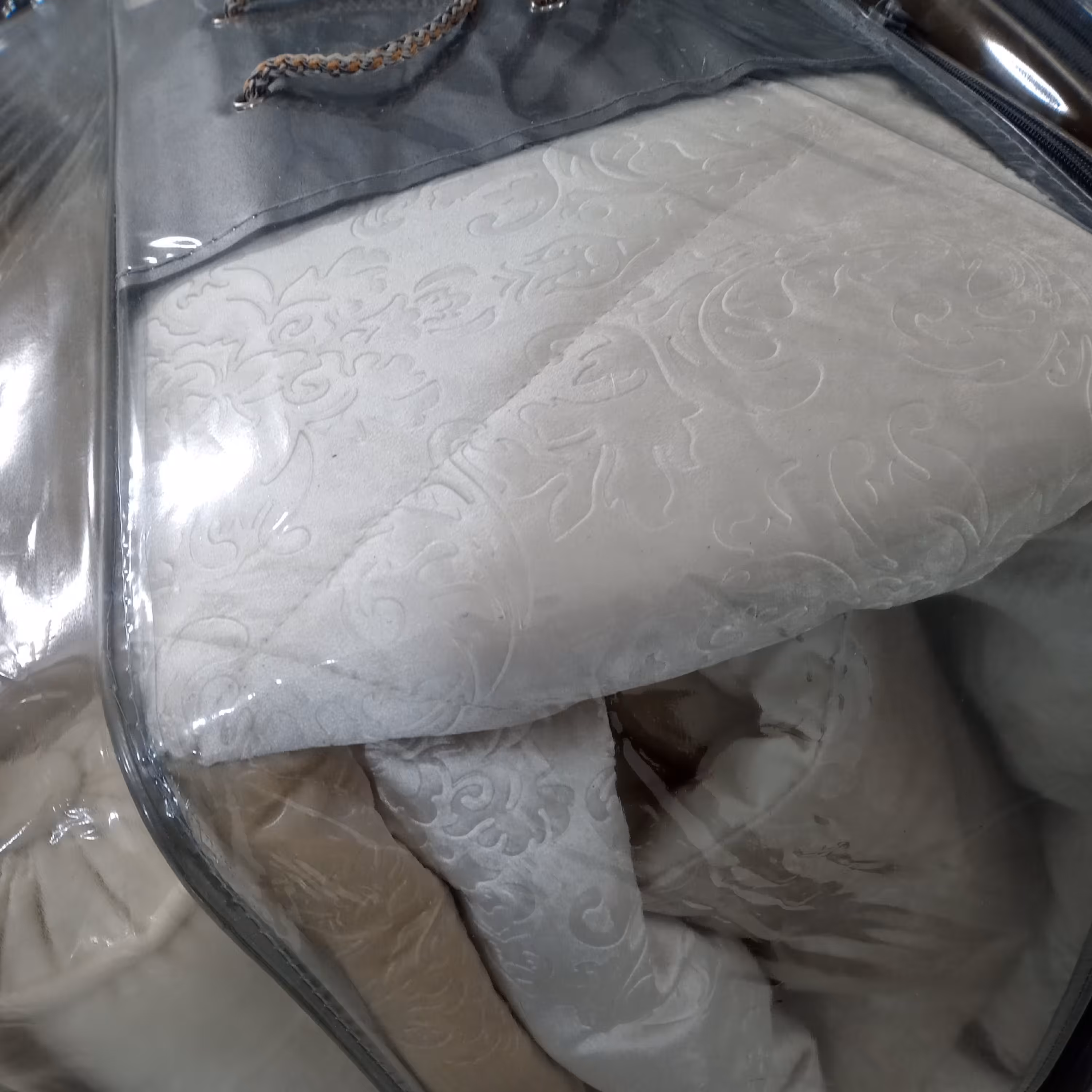 روتختی مخمل پنلی ترک دونفره درجه یک‌ 9 تیکه طرح جدید برجسته رنگ شیری 