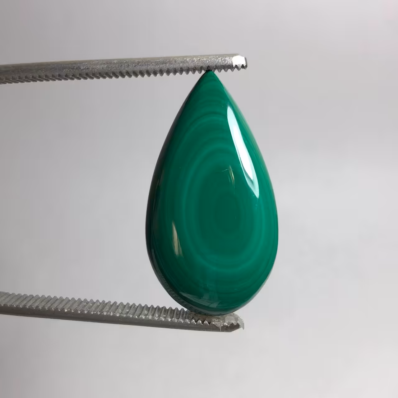 نگین اشکی مالاکیت طبیعی سبزرنگ 240563