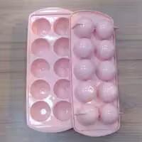 قالب یخ و تخم مرغ