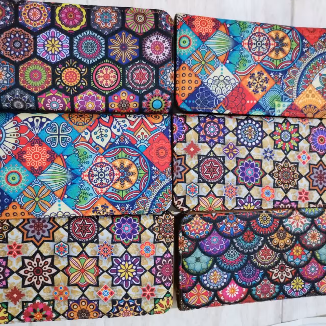 کیف پول   در رنگبندی متفاوت ترمه و چاپی