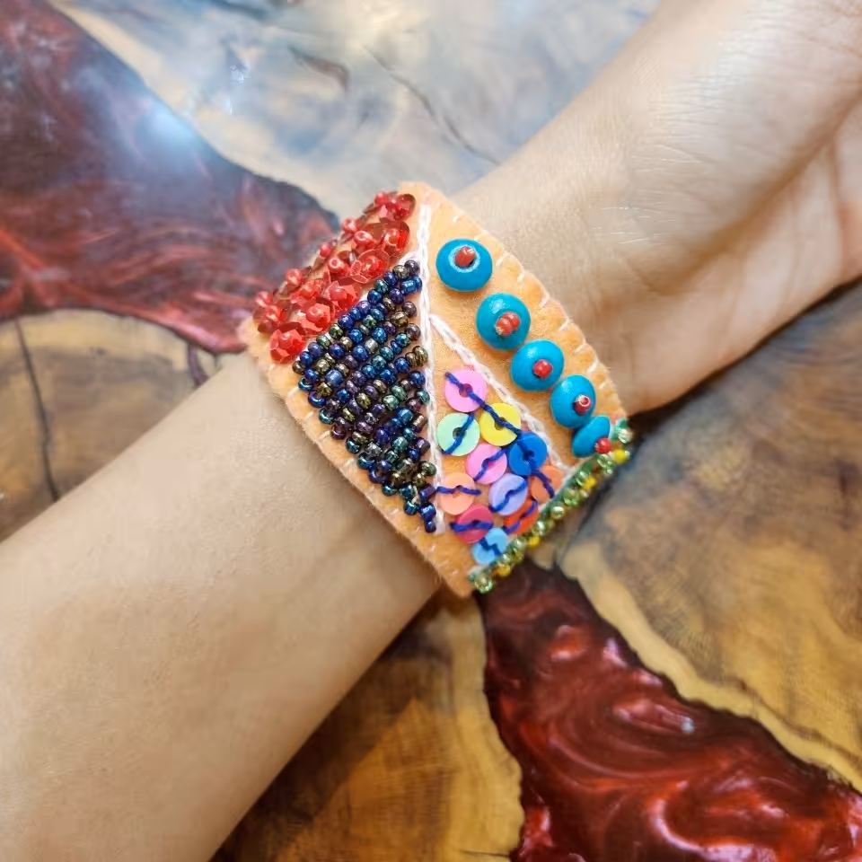 دستبند چهل تکه کد 01 (دستساز)