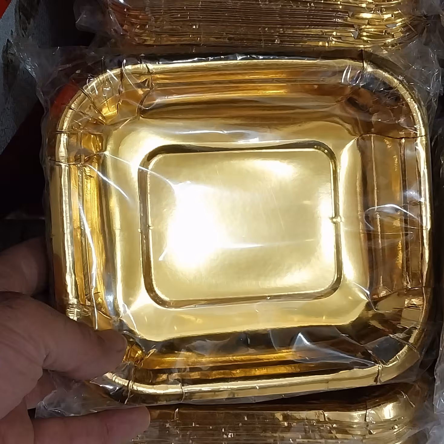 پیش دستی متالایز  طلایی (بشقاب متالایز)20 تایی