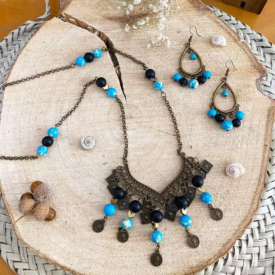 نیم ست زیورآلات گردنبند و گوشواره با سنگ آفریقایی و اونیکس مشکی