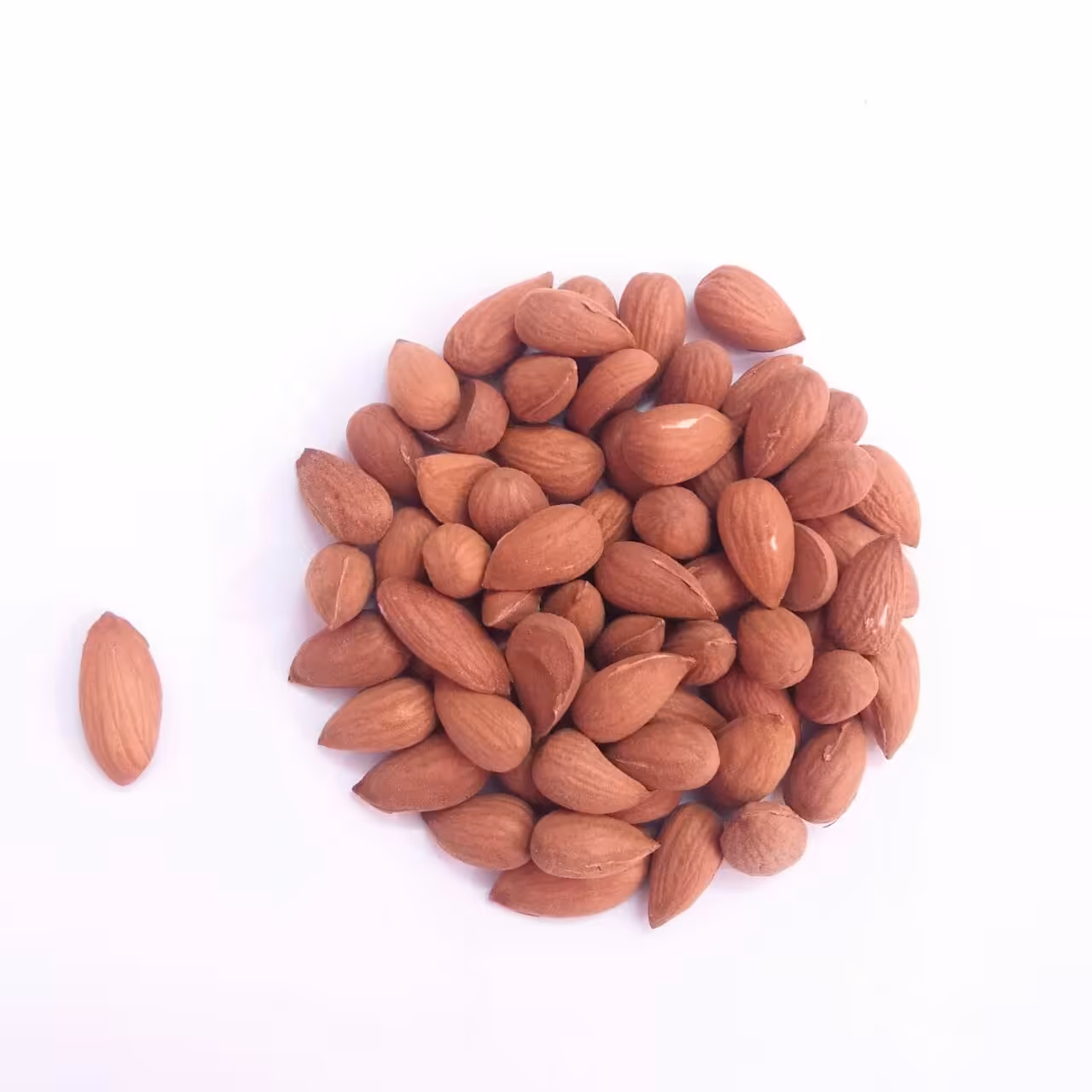 بادام درختی شیرین و خوشمزه در بسته بندی بهداشتی 500 گرمی