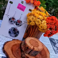 نیم ست گردبند و گوشواره با آویزهای دایره سنگی سیاه سفید و نقره ای