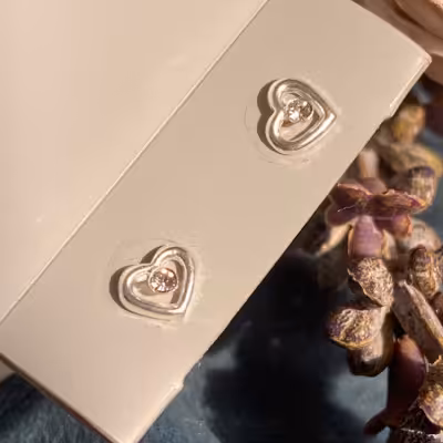 گوشواره نقره عیار 925 حک شده روی گوشواره بینظیر برای کادو تولد