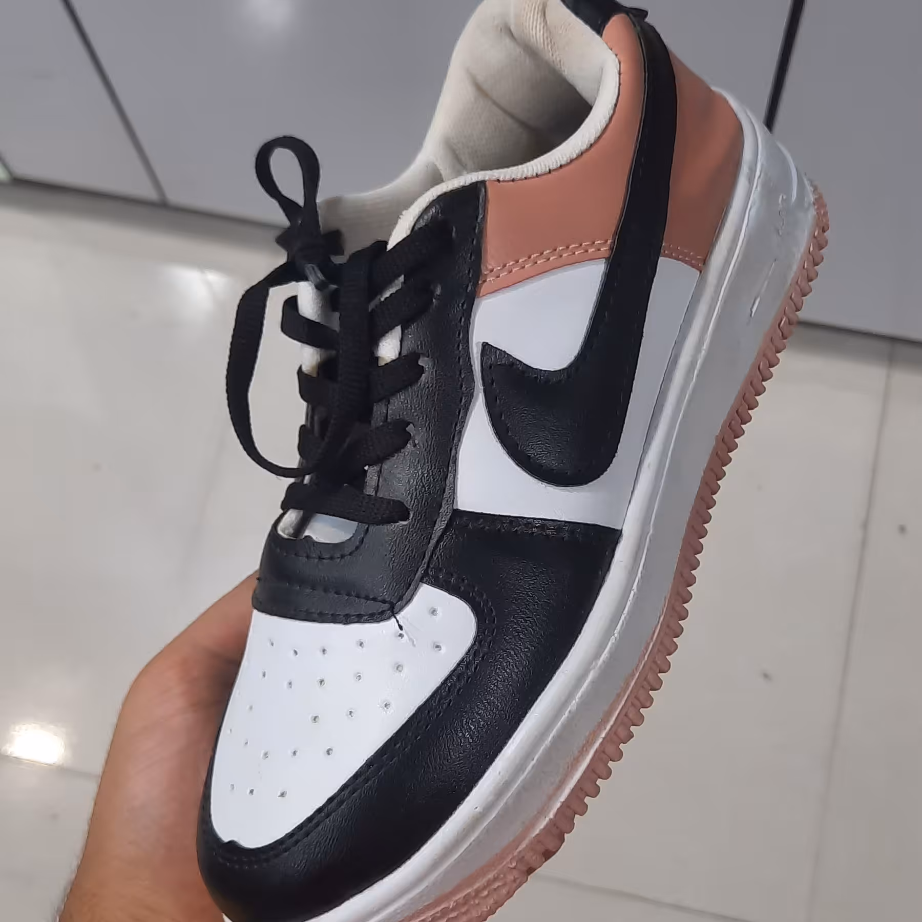 کتونی نایک جردن وان زنانه ( سایز میانه 37 تا 40 ) 