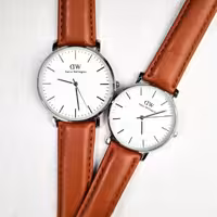 ساعت مچی ست DW - بند قهوه ای روشن و قاب استیل - زنانه و مردانه - Daniel Wellington - 