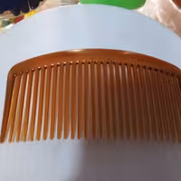 شانه کوچک سرزنانه دانه ای