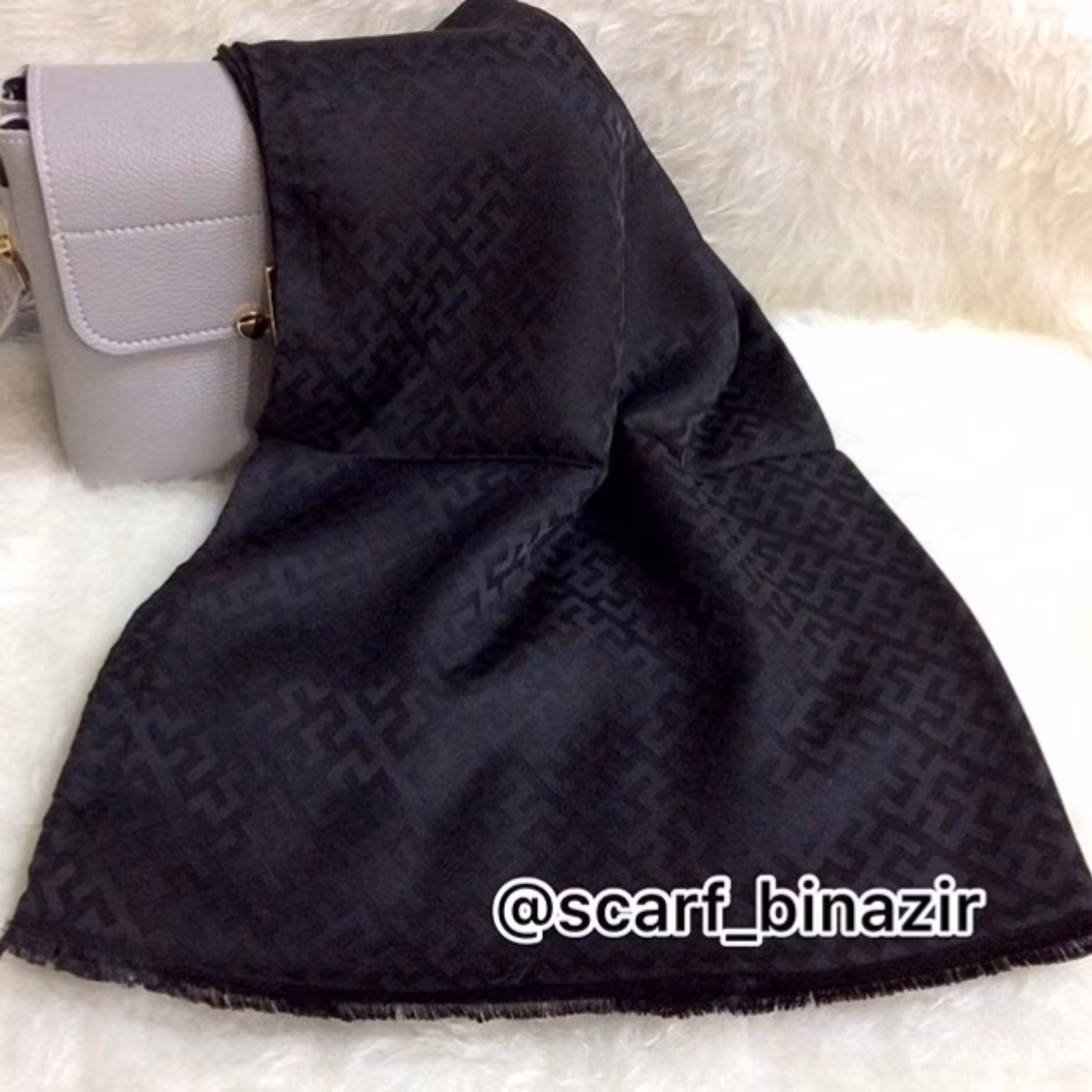 شال مشکی مجلسی