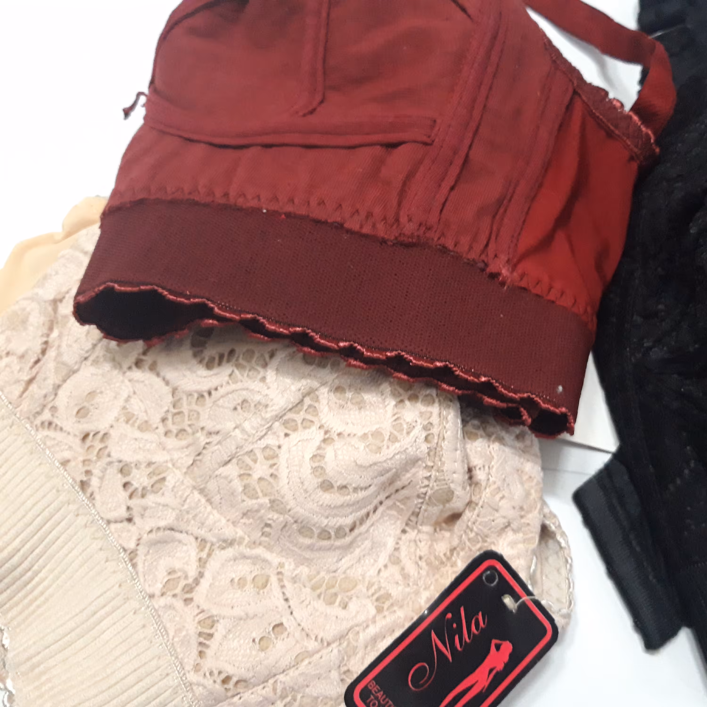 لباس زیر سوتین 