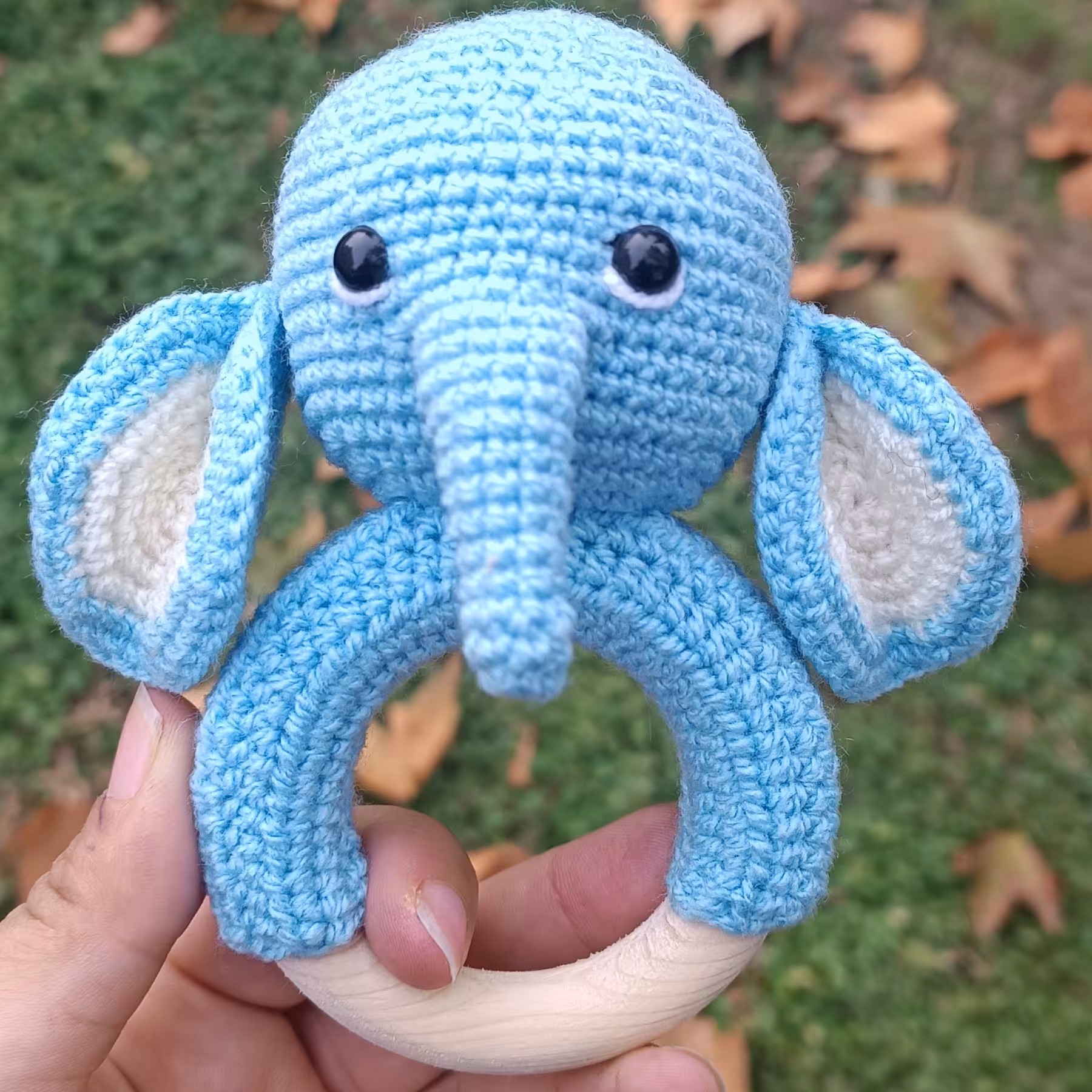 عروسک بافتنی جغجغه فیل