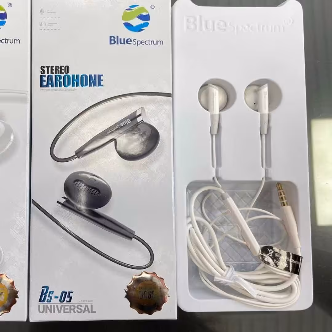 هنذفری stereo دارای میکروفن قدرتمند برای مکالمه 