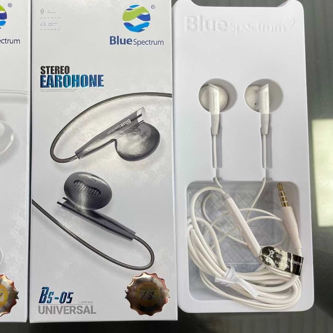 هنذفری stereo دارای میکروفن قدرتمند برای مکالمه