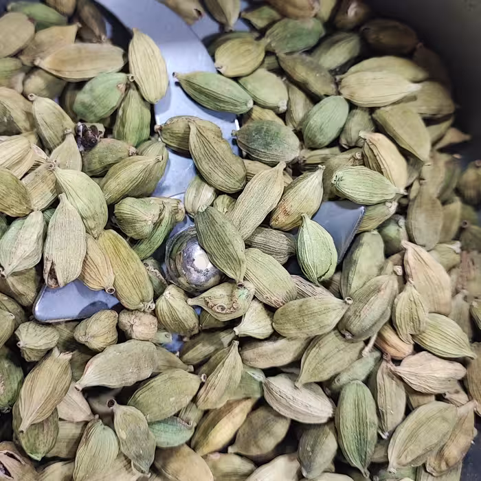 پودر هل اعلا به روز آسیاب میشه 30 گرمی ارسال به سراسر ایران با پست سریع 