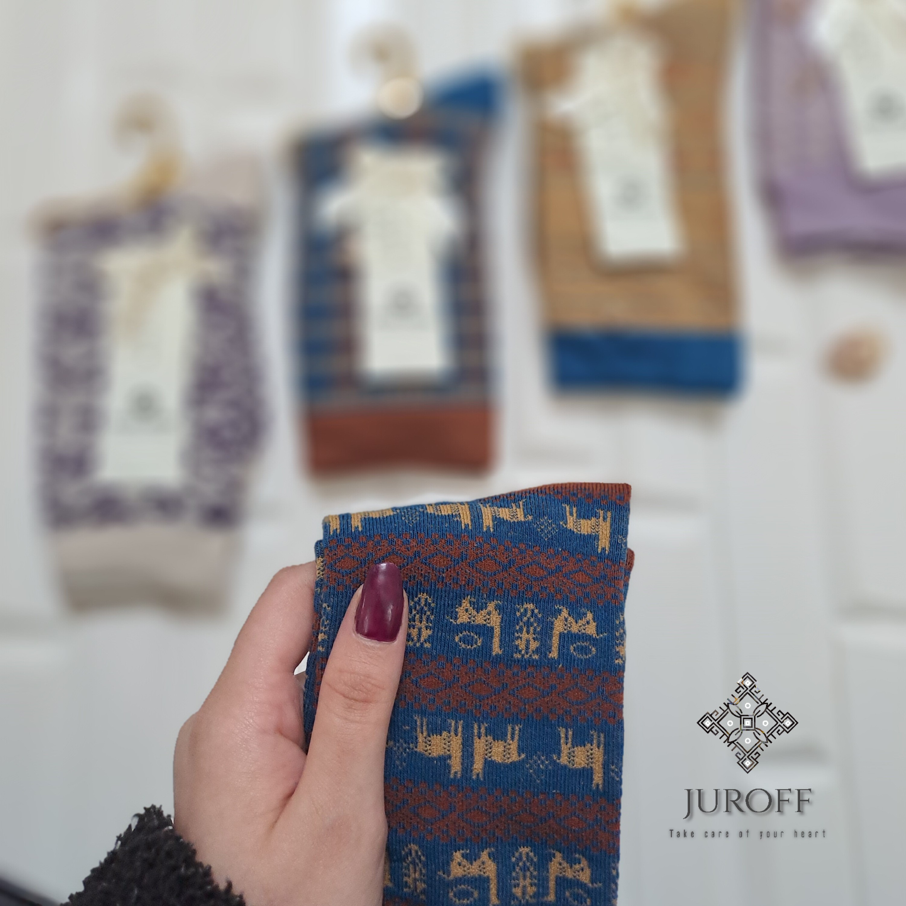 جوراب ساق داری طرح سنتی فوق العاده گرم