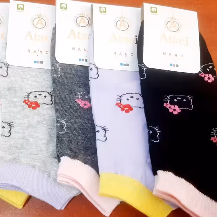 تولید جوراب جوراب مچی کیفیت اعلا نخ اعلا تولید با دستگاه به روز ارسال رایگان عمده و تک جین شیک و زیبا طرح دیگه هم داره