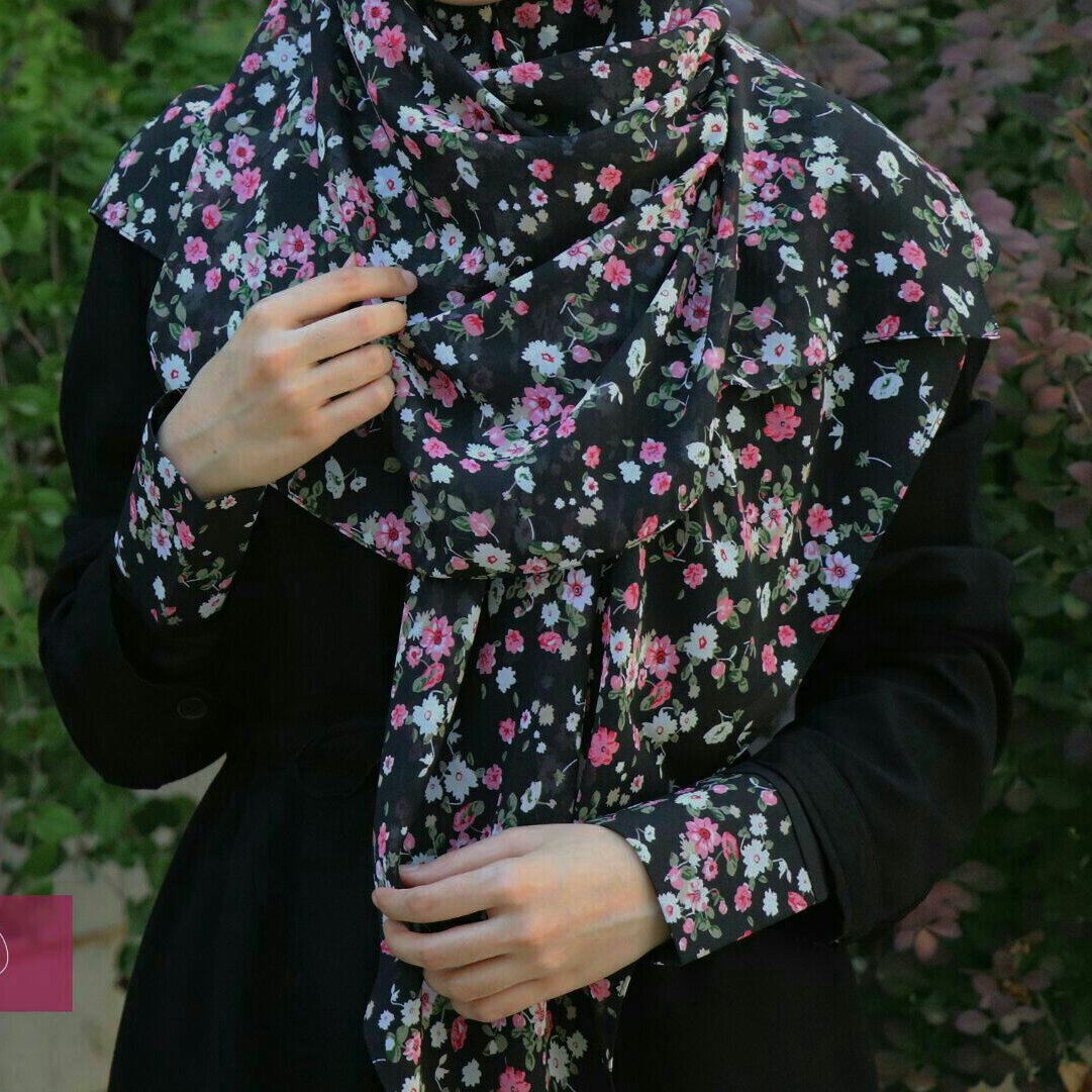 ست روسری و ساق سورمه ای گل ریز شیک