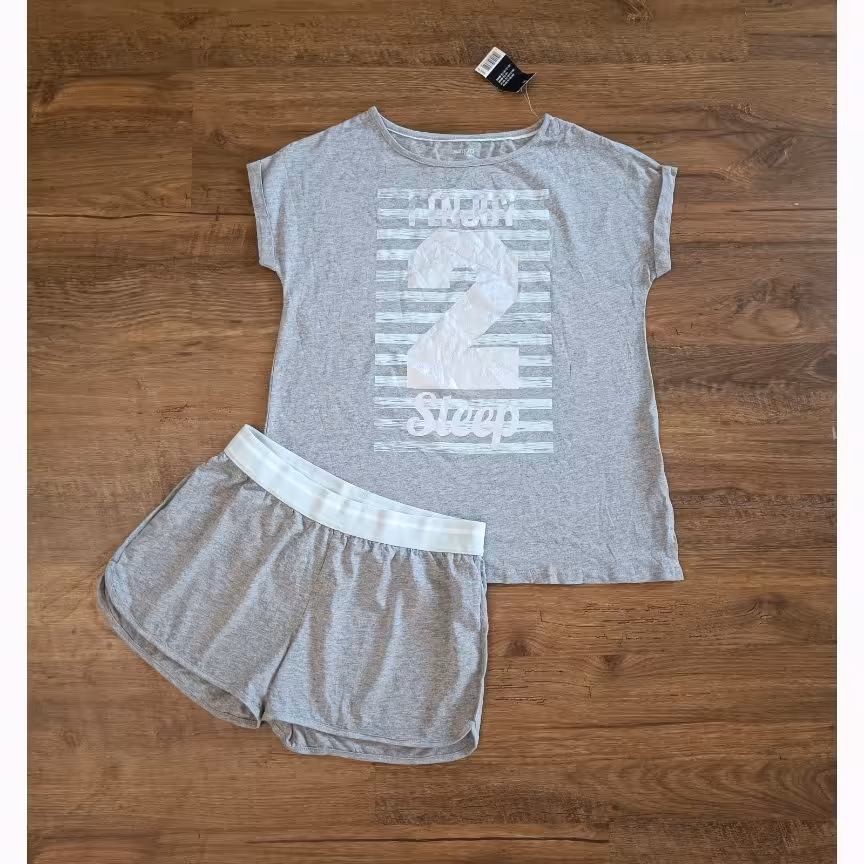 تیشرت و شلوارک نخ پنبه برند اسمارا طوسی سایز 36-38