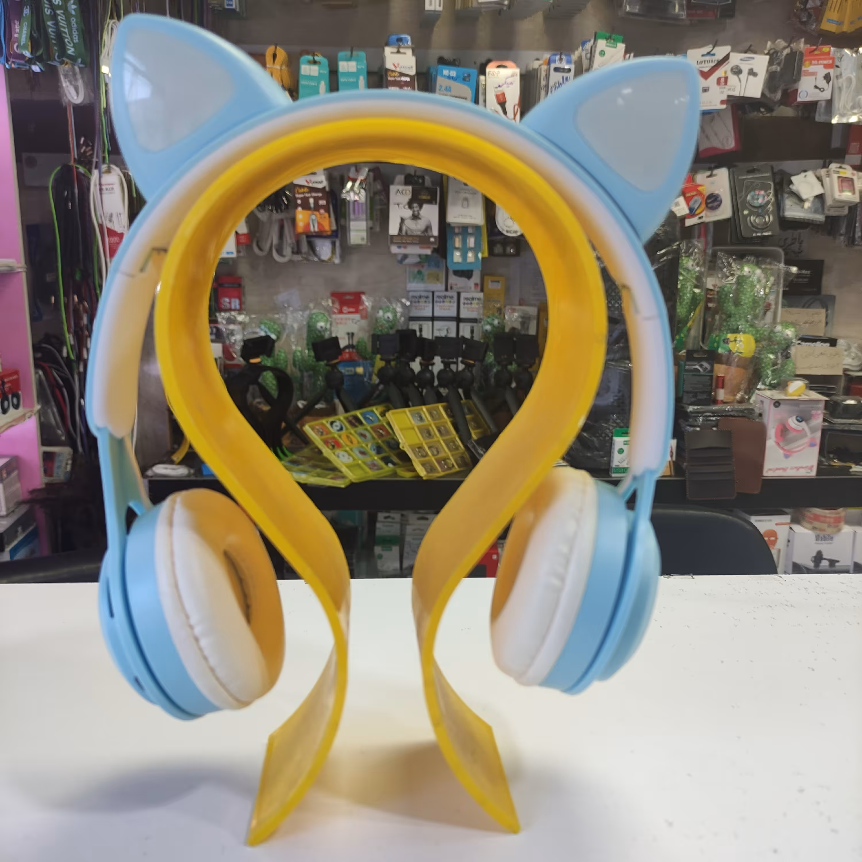 هدفون گوش گربه ای 