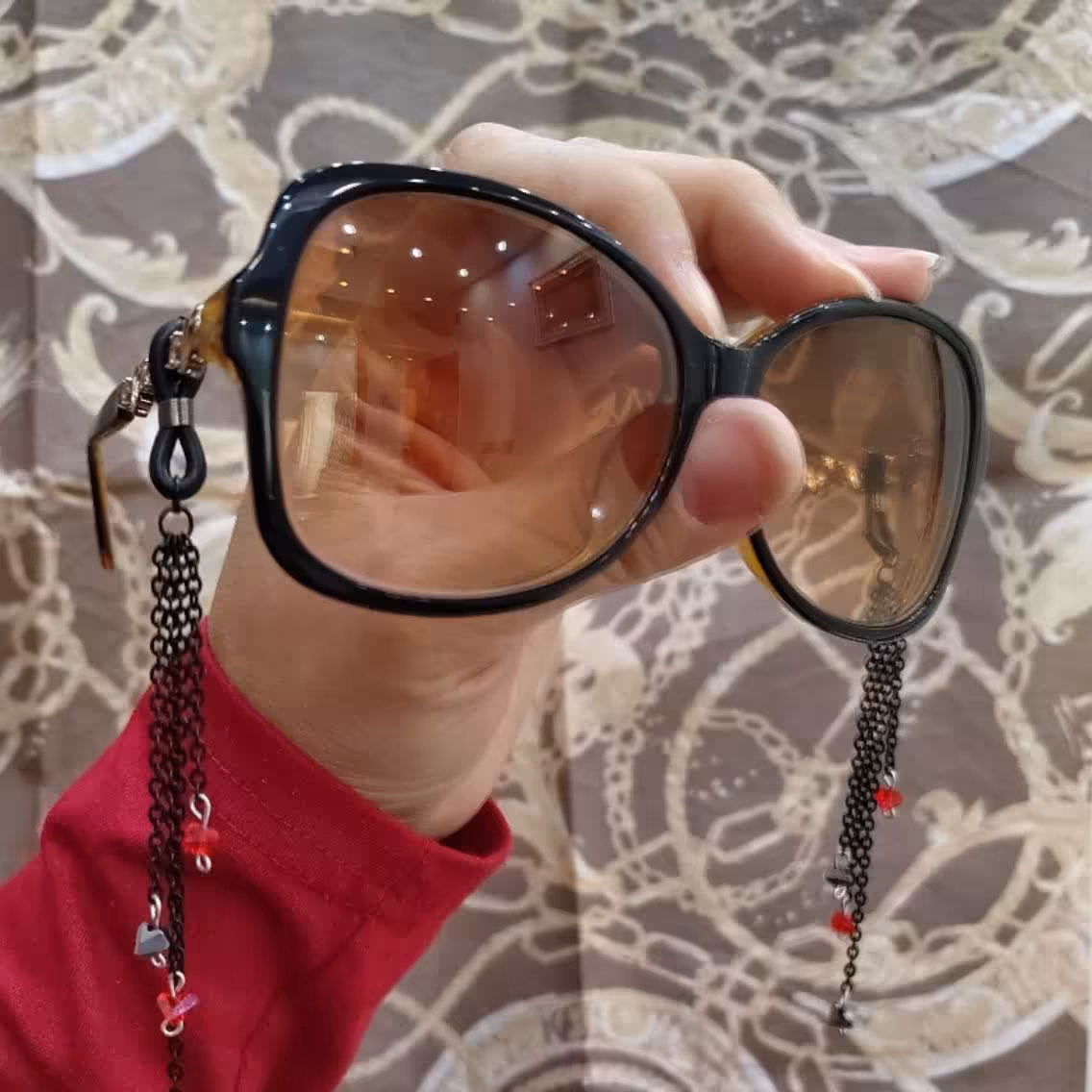 آویز عینک بسیار زیبا