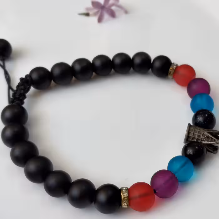 دستبند سنگ عقیق آب نباتی و اونیکس 