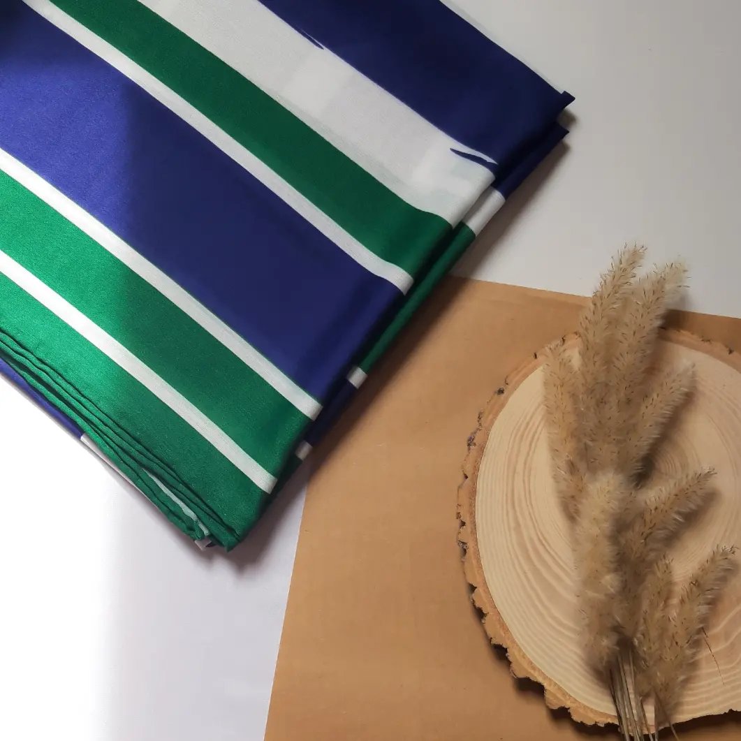 روسری نخی دور دست دوز