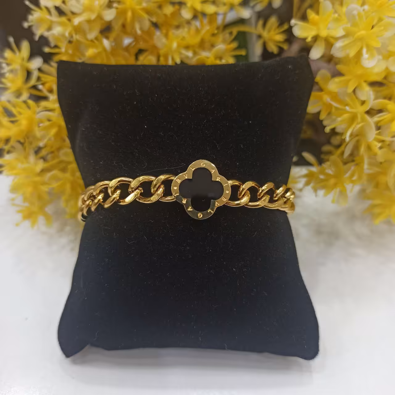 دستبند بولگاری 