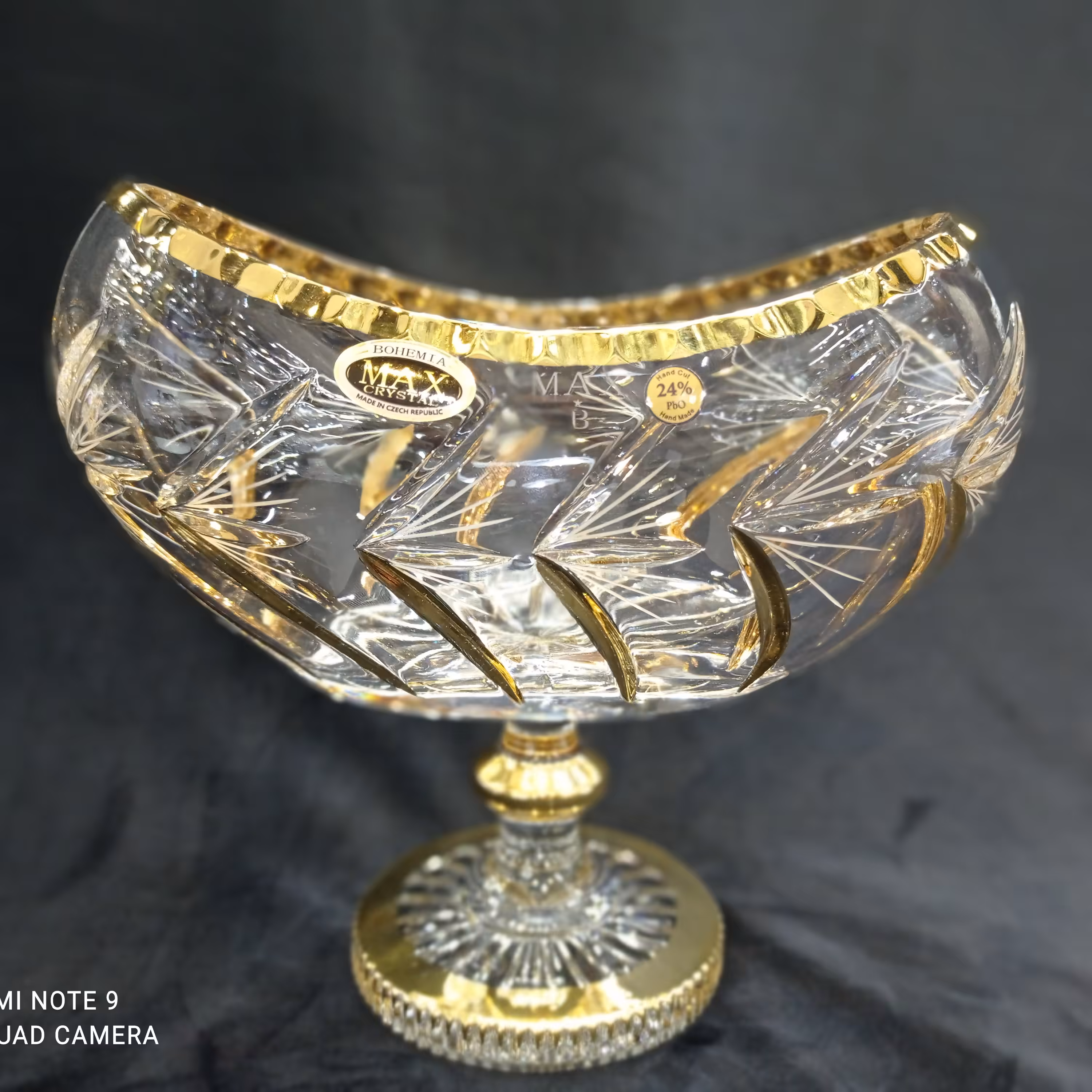 کشکول کریستال دست ساز طلاکوب مدل لتوس برند بوهمیا 255 (پس کرایه)