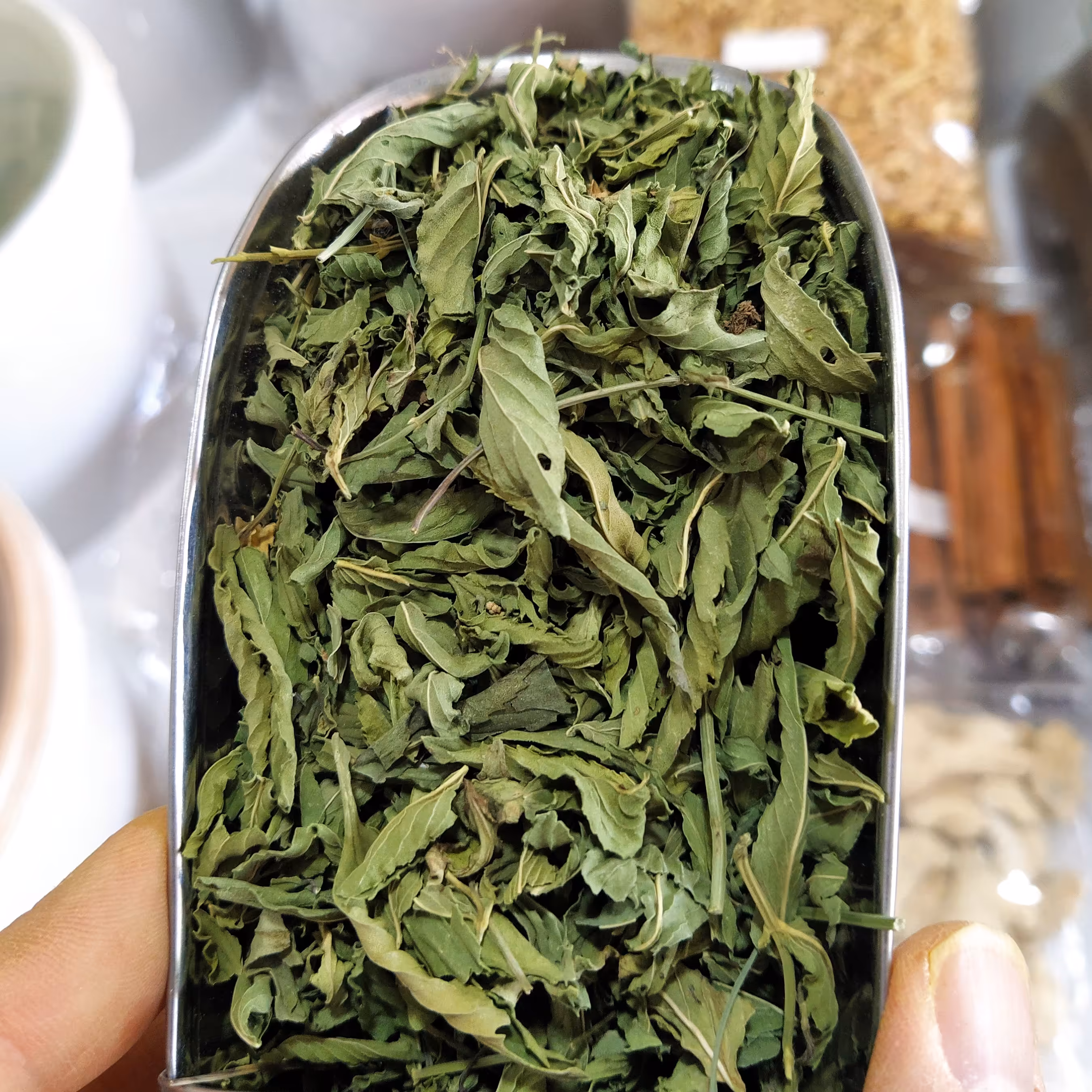 نعناع خشک برگ درجه یک بسته بندی 150 گرمی