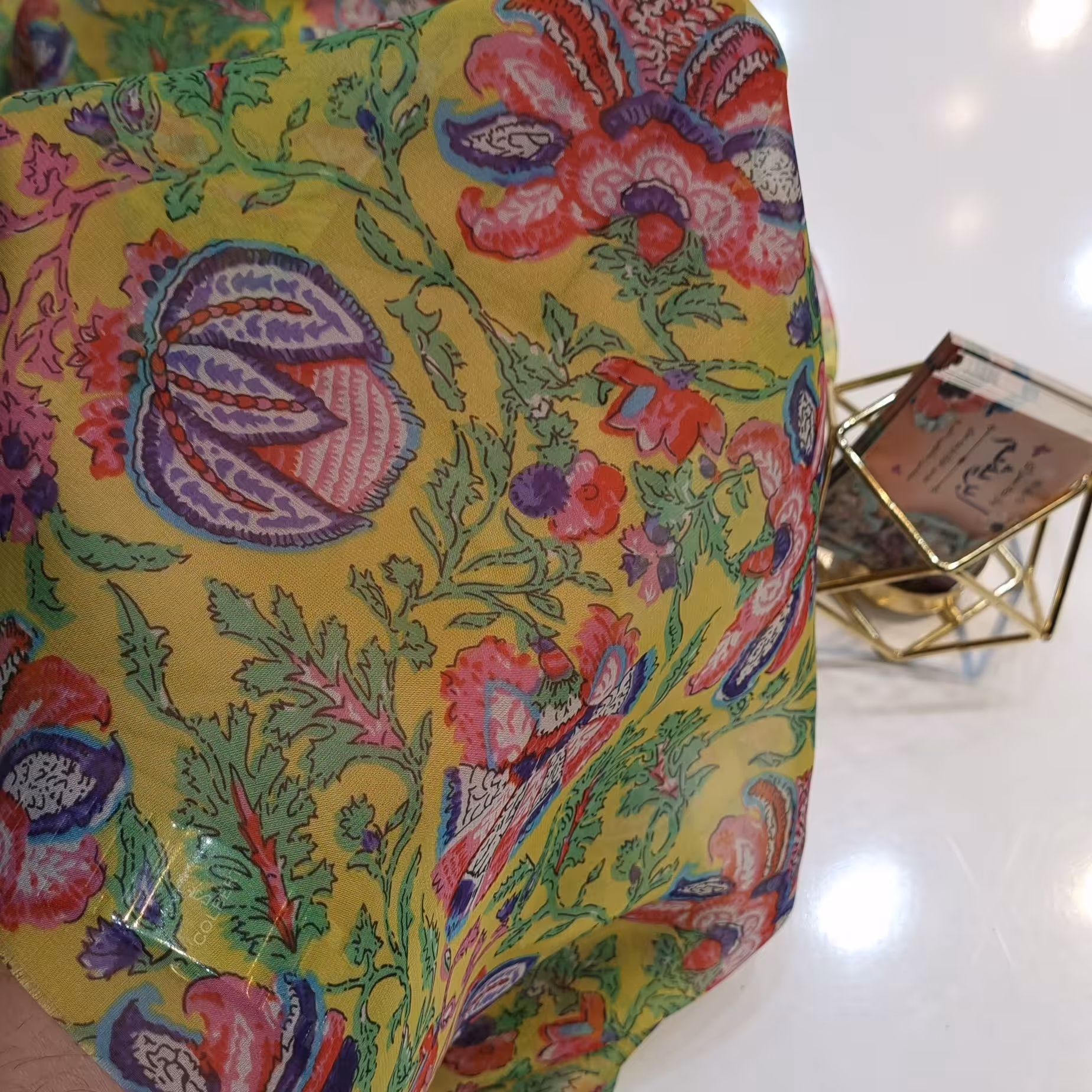 پارچه حریر طرحدار