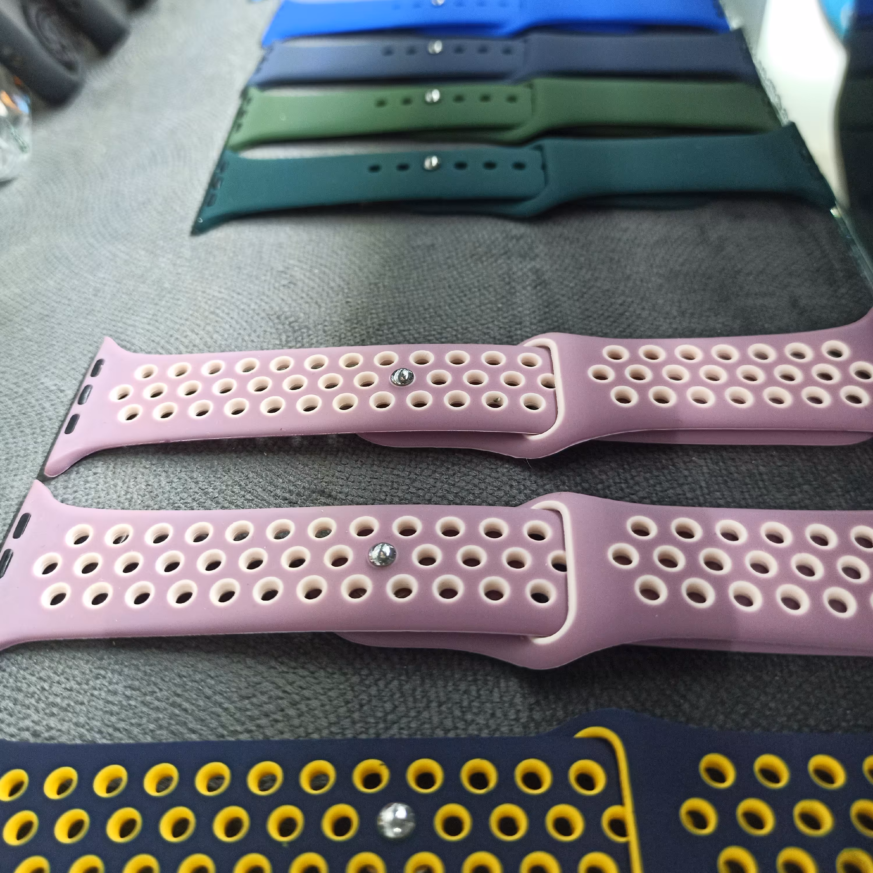 بند اپل واچ سیلیکونی