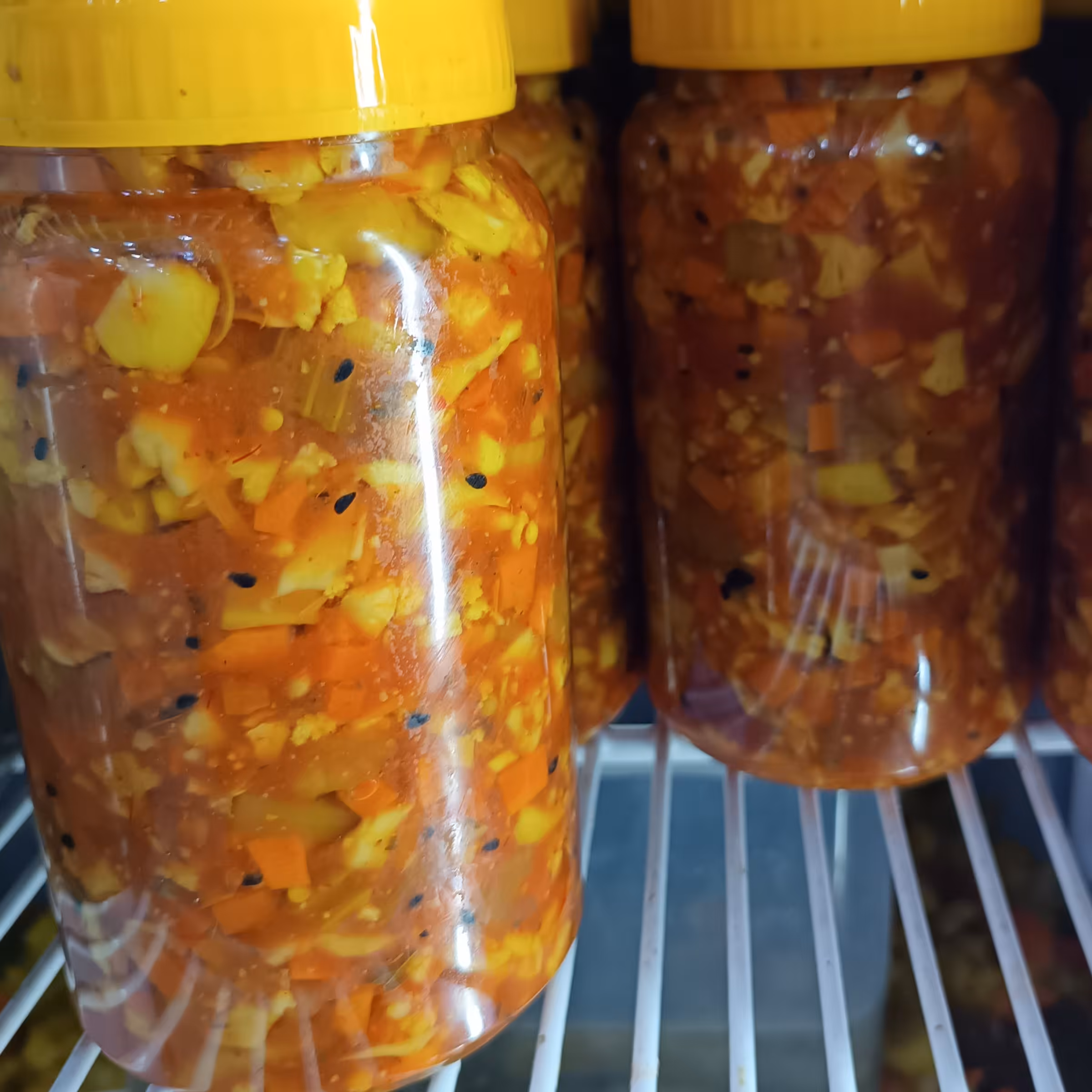 ترشی گوجه خانگی ریواس