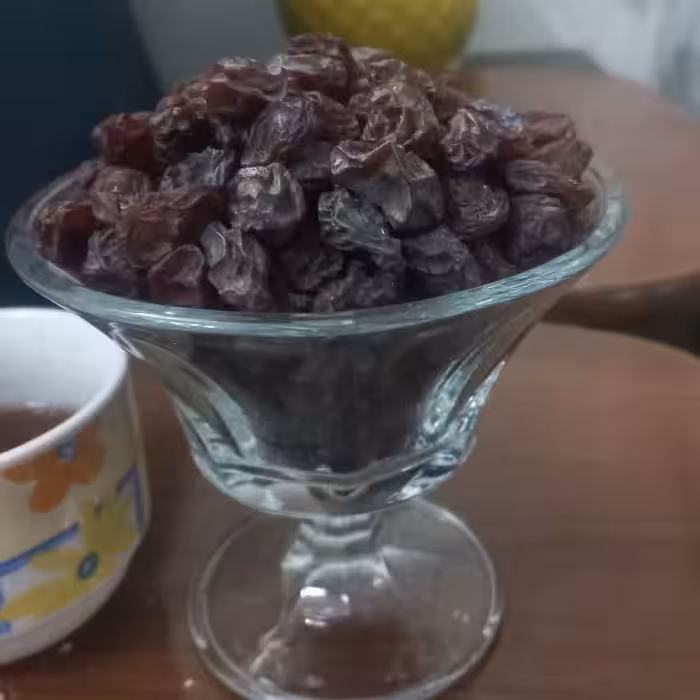 مویز قرمز سه کیلویی ارگانیک دشمن زیاری  .عرضه مستقیم.مقایسه قیمت 