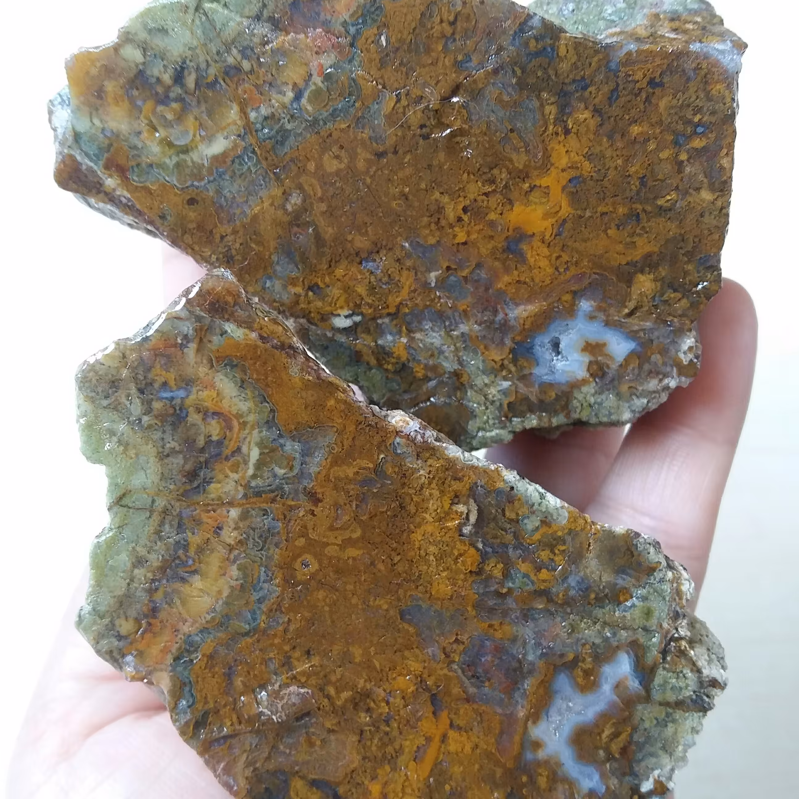 سنگ عقیق با منظره پاییزی. عقیق قرینه مناسب ویترین منزل و مغازه یا کلکسیون و رومیزی با خواص بسیار سنگ عقیق معدنی و اصل 