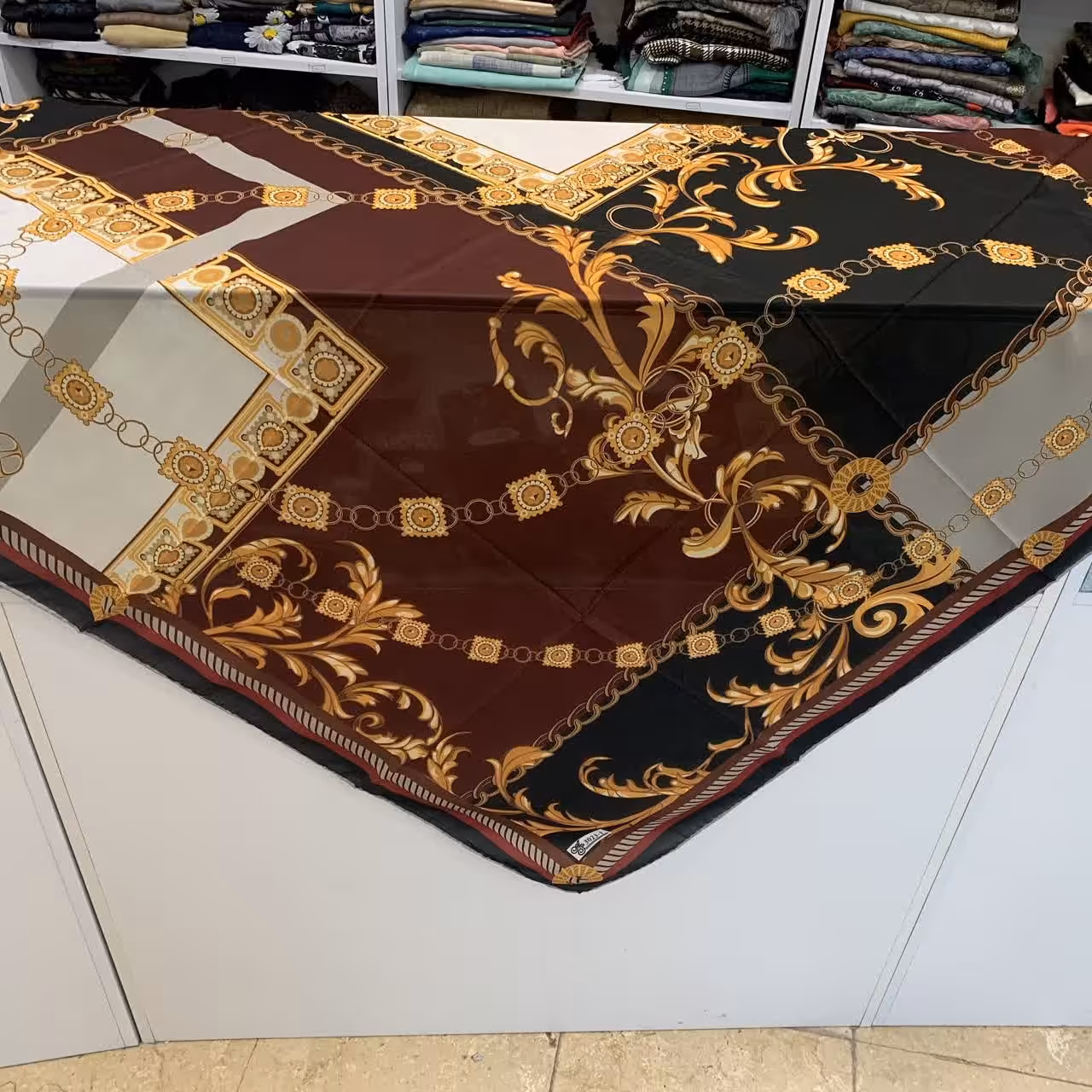 روسری حریر نخ دست دوز