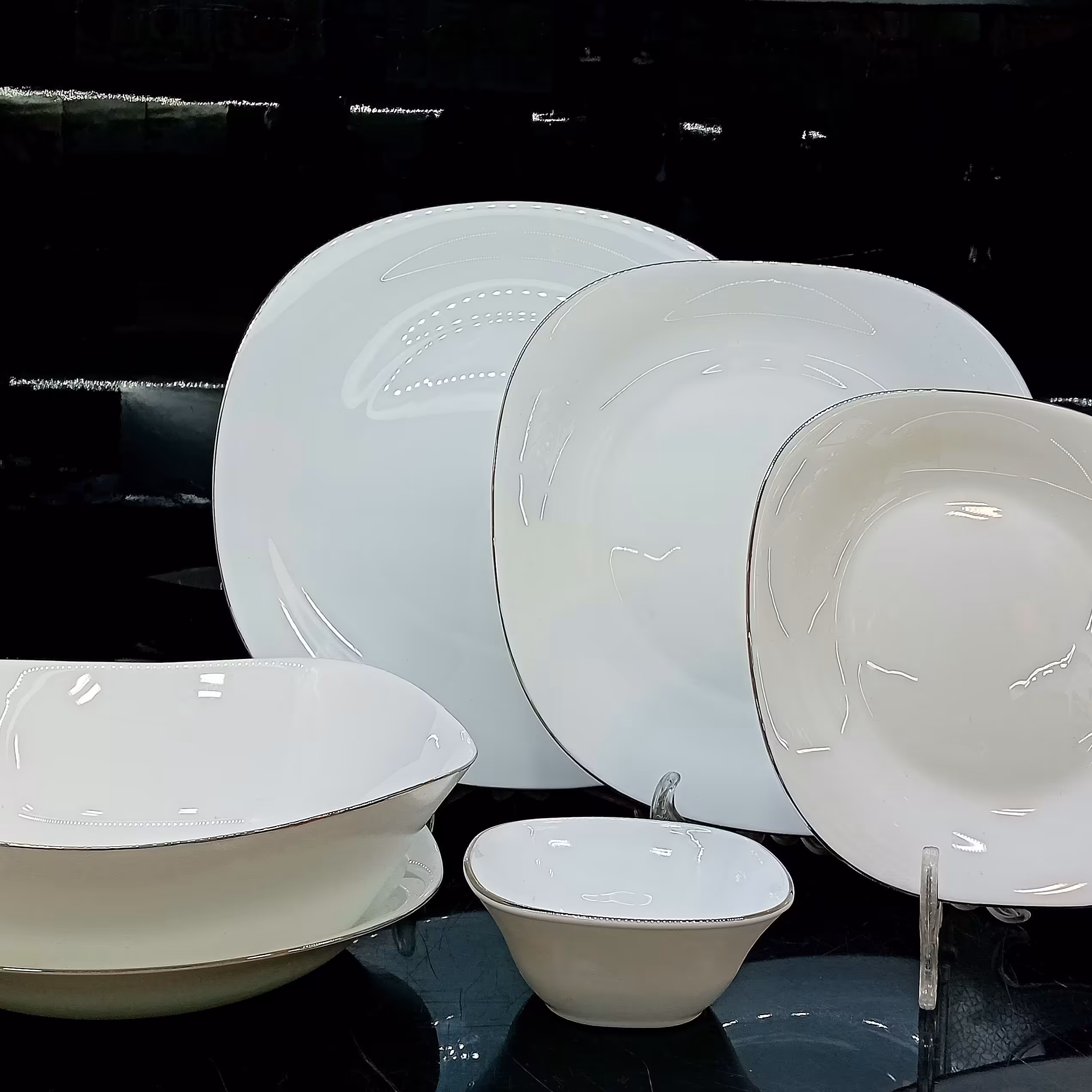 سرویس آرکوپال دینو 6نفره لب طلایی مربع   25پارچه