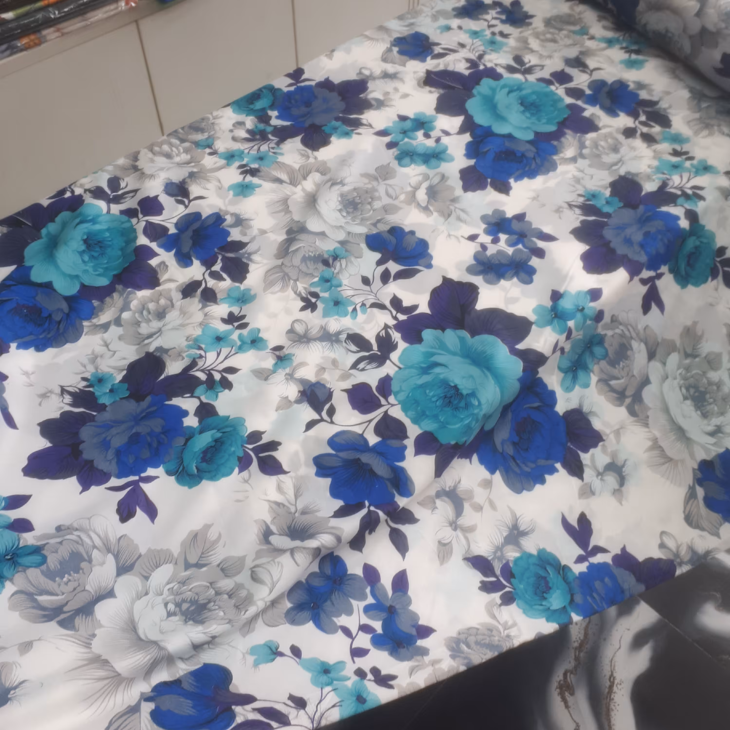 پارچه ملحفه عرض240عریض.پارچه ملافه.پارچه روتختی.لطیف